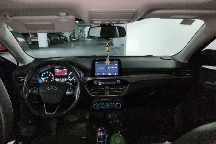 Used Ford Focus 2020 Sedan EcoBoost 180 Automatic Trend Edition Center Console