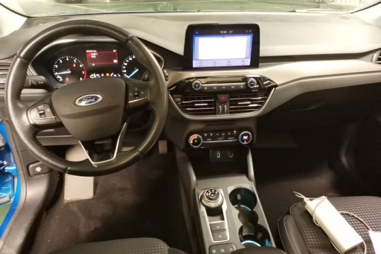 Used Ford Focus 2020 Hatchback EcoBoost 180 Automatic Trend Edition Center Console