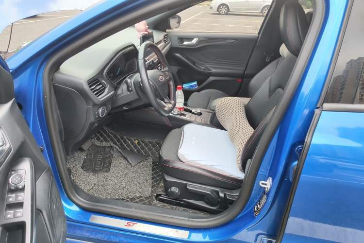 Used Ford Focus 2020 Sedan EcoBoost 180 Automatic ST Line Driver Seat