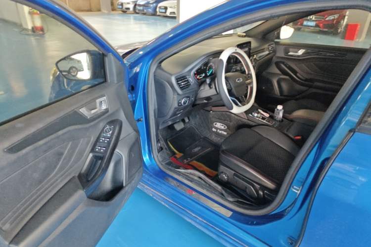 Used Ford Focus 2020 Sedan EcoBoost 180 Automatic ST Line Driver Seat