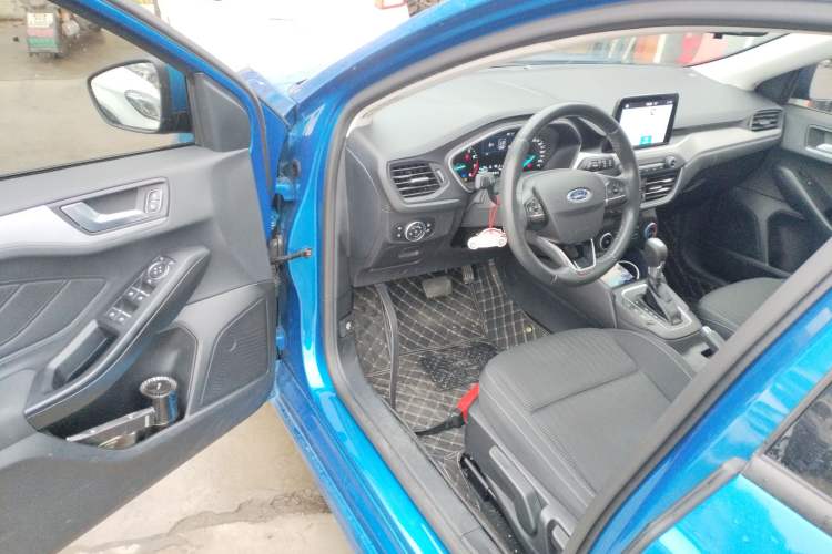 Used Ford Focus 2020 Hatchback 1.5L Automatic Sharp Edition Driver Seat