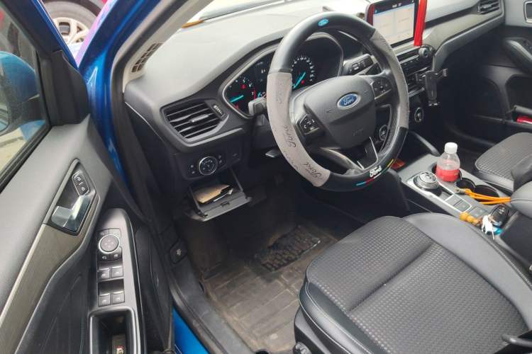 Used Ford Focus 2020 Sedan EcoBoost 180 Automatic Trend Edition Driver Seat