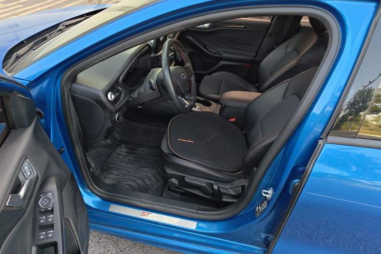 Used Ford Focus 2020 Sedan EcoBoost 180 Automatic ST Line Driver Seat
