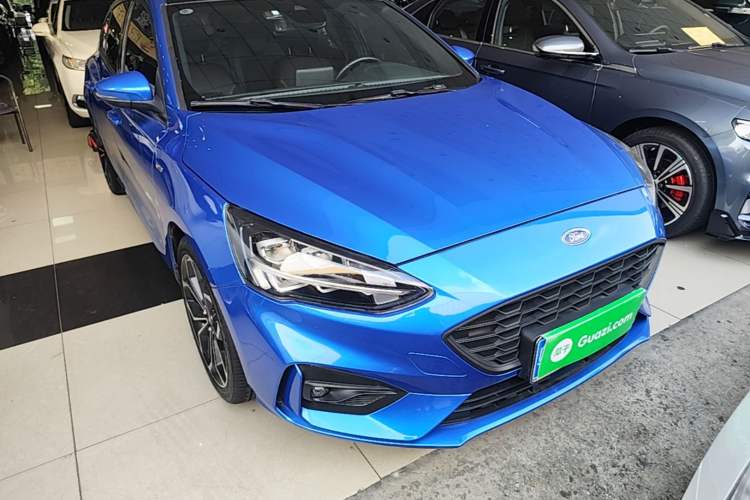 Used Ford Focus 2020 Hatchback EcoBoost 180 Automatic ST Line Exterior 1