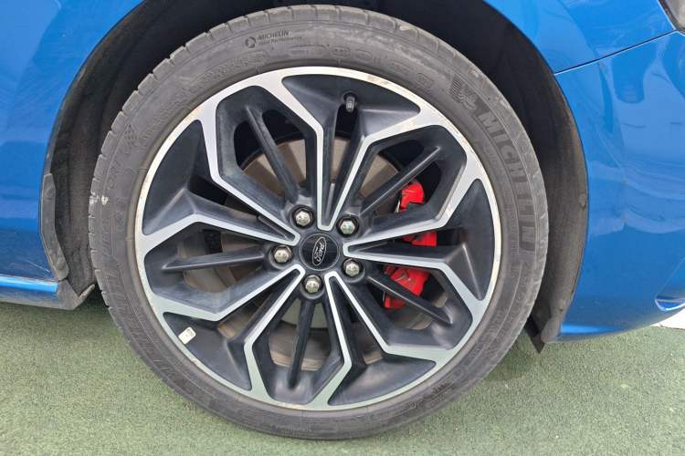 Used Ford Focus 2020 Sedan EcoBoost 180 Automatic ST Line Exterior 1