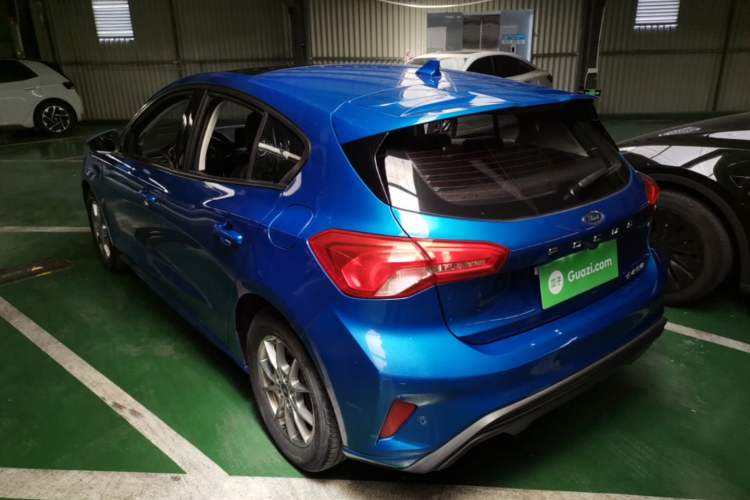 Used Ford Focus 2020 Hatchback EcoBoost 180 Automatic Trend Edition Exterior 2