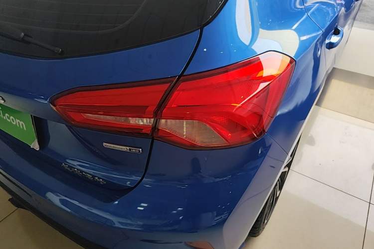 Used Ford Focus 2020 Hatchback EcoBoost 180 Automatic ST Line Exterior 3