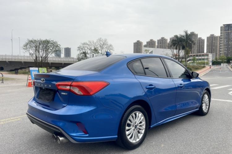 Used Ford Focus 2020 Sedan EcoBoost 180 Automatic Trend Edition Exterior 4