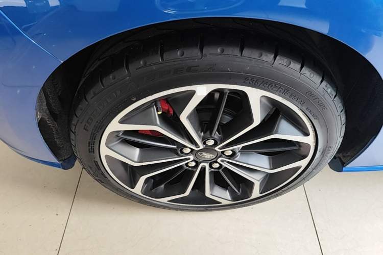 Used Ford Focus 2020 Hatchback EcoBoost 180 Automatic ST Line Exterior 5
