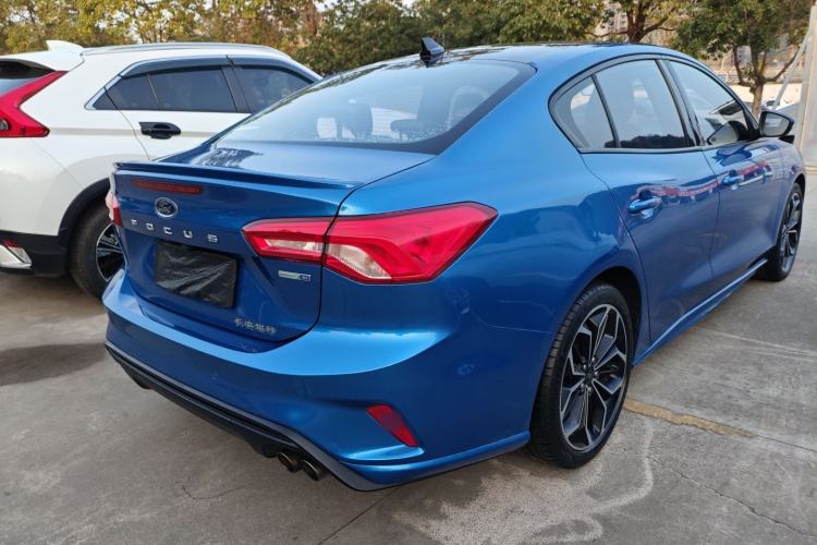 Used Ford Focus 2020 Sedan EcoBoost 180 Automatic ST Line Exterior 5