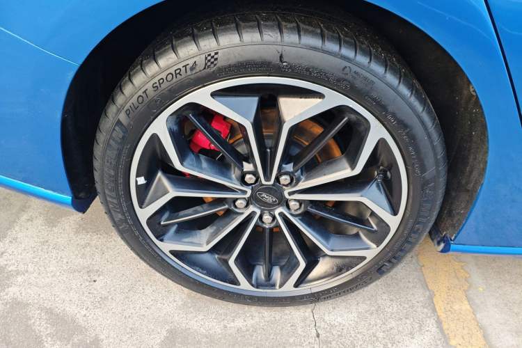 Used Ford Focus 2020 Sedan EcoBoost 180 Automatic ST Line Exterior 8