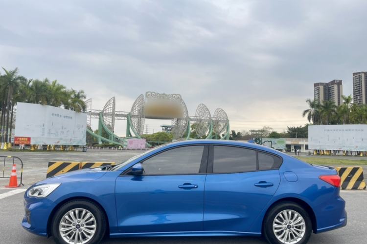 Used Ford Focus 2020 Sedan EcoBoost 180 Automatic Trend Edition Exterior 9