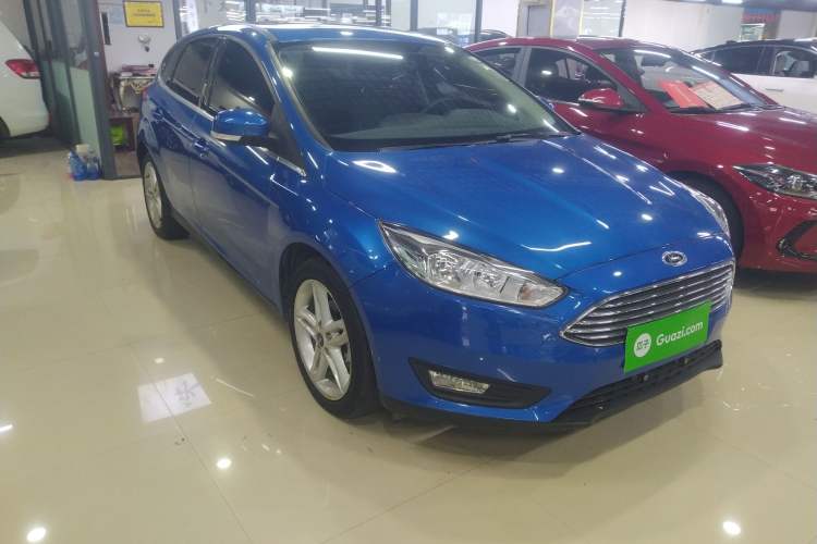 Used Ford Focus 2020 Hatchback Classic 1.5L Automatic Trendy Model Front Right 45 Deg