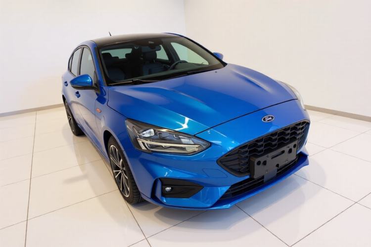 Used Ford Focus 2020 Hatchback EcoBoost 180 Automatic ST Line Front Right 45 Deg