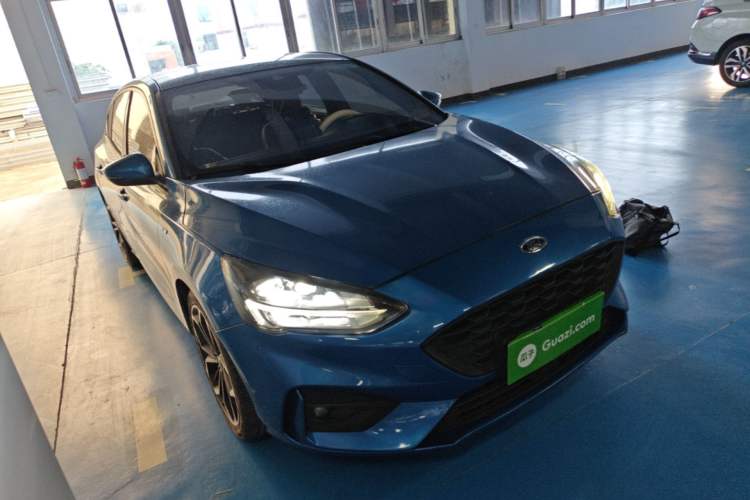 Used Ford Focus 2020 Sedan EcoBoost 180 Automatic ST Line Front Right 45 Deg
