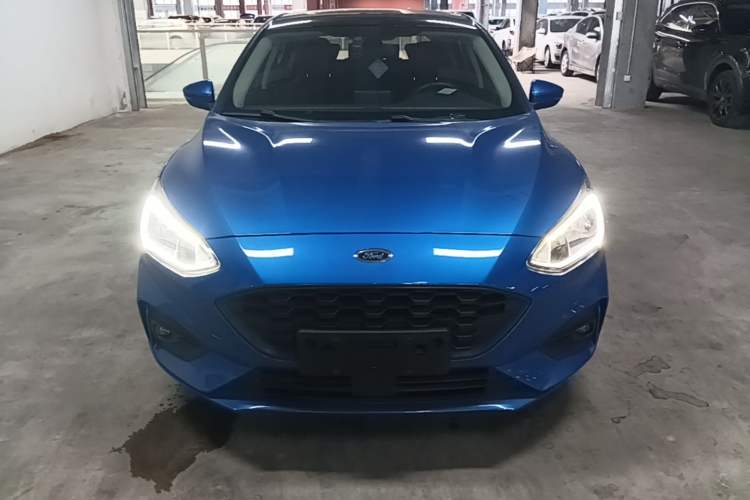 Used Ford Focus 2020 Hatchback EcoBoost 180 Automatic Trend Edition Front