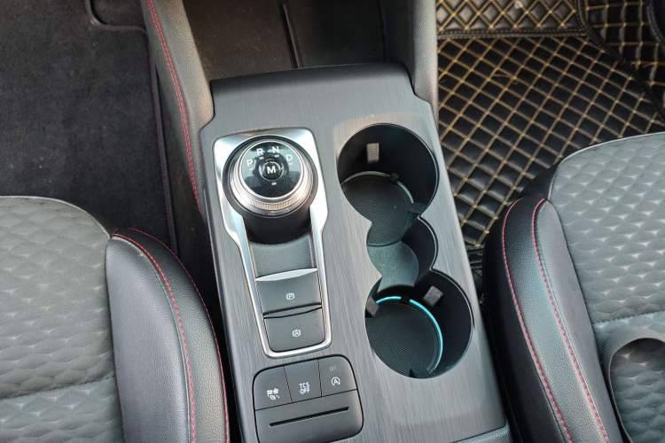 Used Ford Focus 2020 Sedan EcoBoost 180 Automatic ST Line Gear Lever