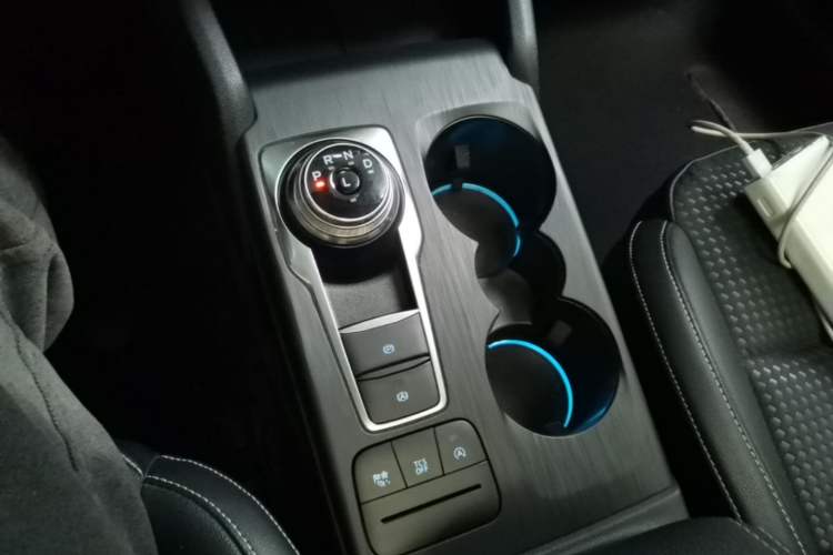 Used Ford Focus 2020 Hatchback EcoBoost 180 Automatic Trend Edition Gear Lever