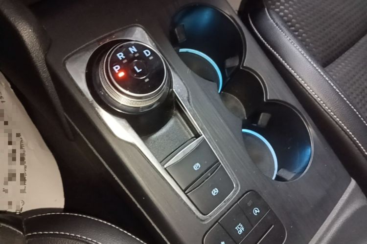 Used Ford Focus 2020 Hatchback EcoBoost 180 Automatic Trend Edition Gear Lever