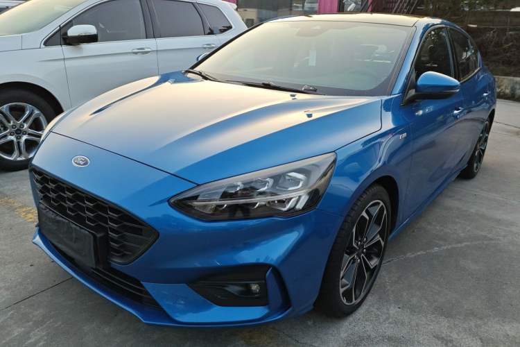 Used Ford Focus 2020 Sedan EcoBoost 180 Automatic ST Line Guazi used car, China used car export, Used car for sale, Used cars, Cheapest cars for sale