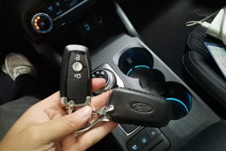 Used Ford Focus 2020 Hatchback EcoBoost 180 Automatic Trend Edition Interior 1