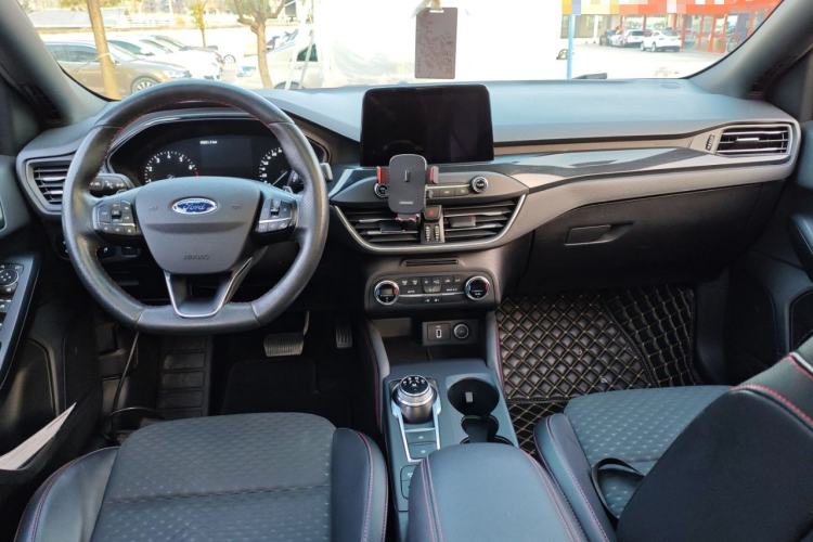 Used Ford Focus 2020 Sedan EcoBoost 180 Automatic ST Line Interior 2