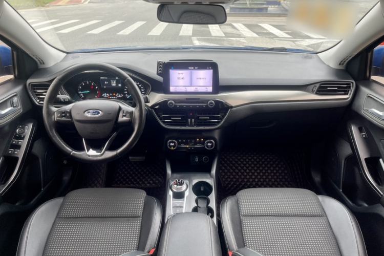 Used Ford Focus 2020 Sedan EcoBoost 180 Automatic Trend Edition Interior 2