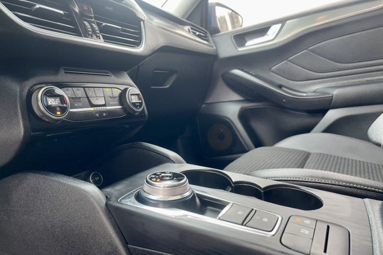 Used Ford Focus 2020 Sedan EcoBoost 180 Automatic Trend Edition Interior 3