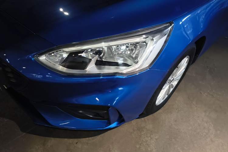 Used Ford Focus 2020 Sedan EcoBoost 180 Automatic Trend Edition Left Front Headlight