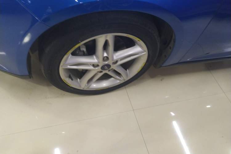 Used Ford Focus 2020 Hatchback Classic 1.5L Automatic Trendy Model Left Front Wheel Hub