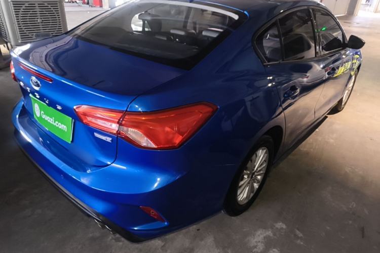 Used Ford Focus 2020 Sedan EcoBoost 180 Automatic Trend Edition Rear Right 45 Deg