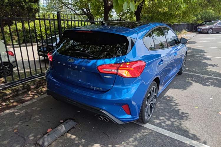 Used Ford Focus 2020 Hatchback EcoBoost 180 Automatic ST Line Rear Right 45 Deg