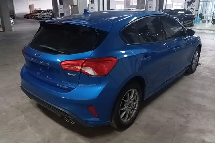 Used Ford Focus 2020 Hatchback EcoBoost 180 Automatic Trend Edition Rear Right 45 Deg