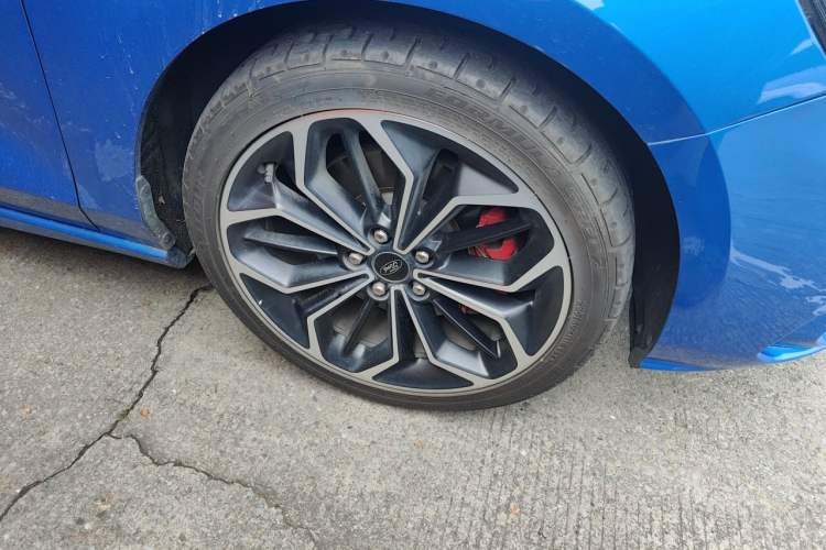 Used Ford Focus 2020 Sedan EcoBoost 180 Automatic ST Line Right Front Wheel Hub