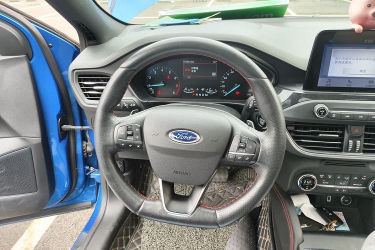 Used Ford Focus 2020 Sedan EcoBoost 180 Automatic ST Line Steering Wheel