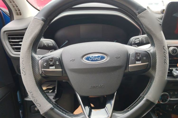 Used Ford Focus 2020 Sedan EcoBoost 180 Automatic Trend Edition Steering Wheel