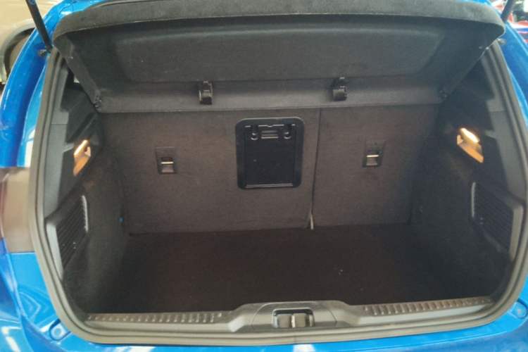 Used Ford Focus 2020 Hatchback EcoBoost 180 Automatic ST Line Trunk