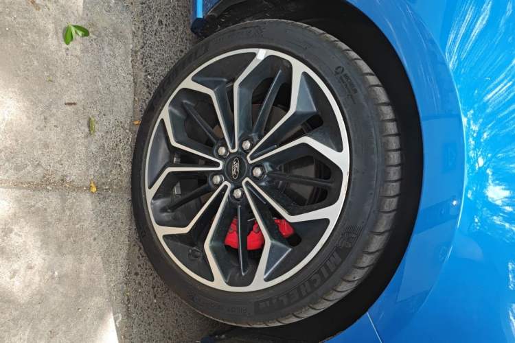 Used Ford Focus 2020 Hatchback EcoBoost 180 Automatic ST Line Right Front Wheel Hub