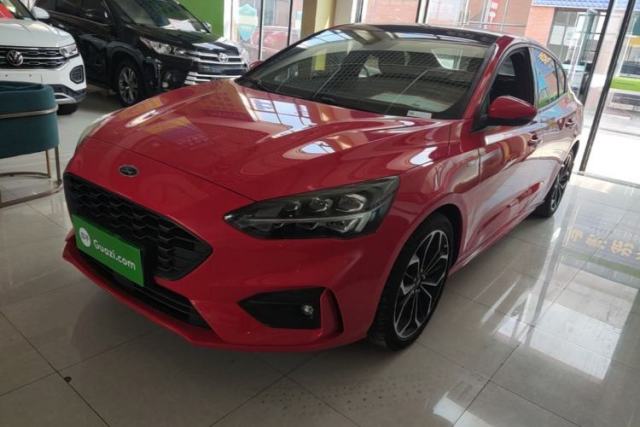 Ojetý Ford Focus 2020 Sedan EcoBoost 180 Automatic ST Line
