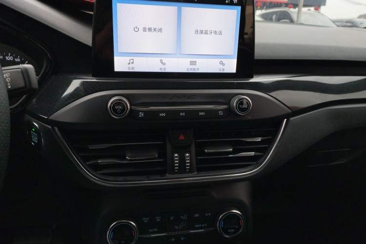 Used Ford Focus 2020 Sedan EcoBoost 180 Automatic ST Line Audio And AC Panel