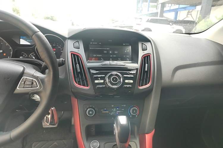 Used Ford Focus 2020 Hatchback Classic 1.5L Automatic Trendy Model Audio And AC Panel
