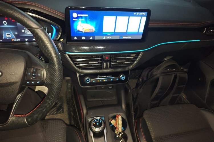 Used Ford Focus 2020 Sedan EcoBoost 180 Automatic ST Line Audio And AC Panel