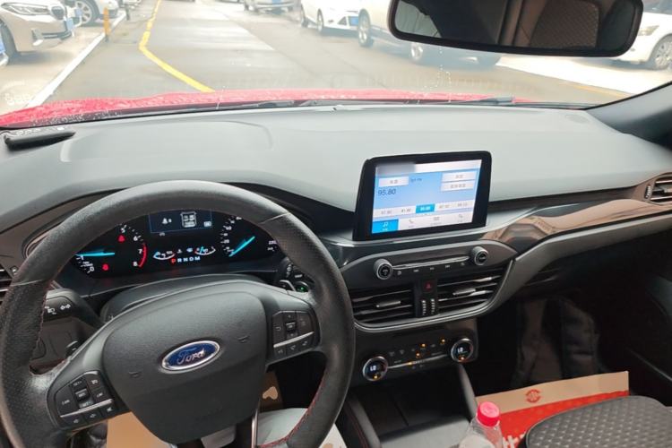 Used Ford Focus 2020 Hatchback EcoBoost 180 Automatic ST Line Center Console