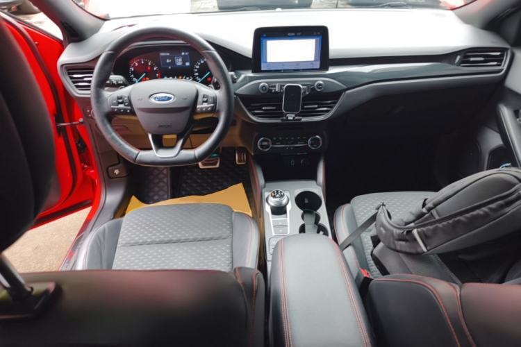 Used Ford Focus 2020 Hatchback EcoBoost 180 Automatic ST Line Center Console