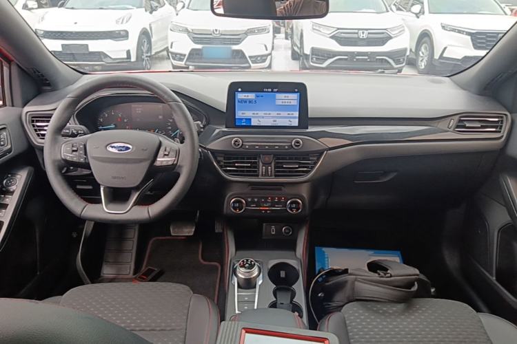 Used Ford Focus 2020 Hatchback EcoBoost 180 Automatic ST Line Center Console
