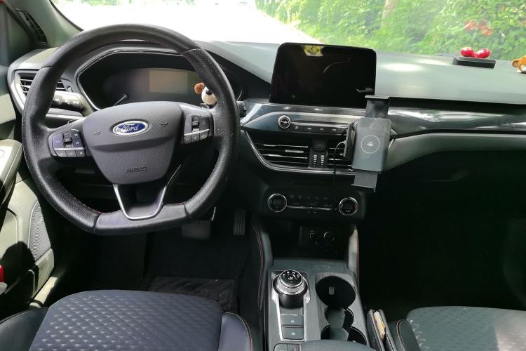 Used Ford Focus 2020 Hatchback EcoBoost 180 Automatic ST Line Center Console