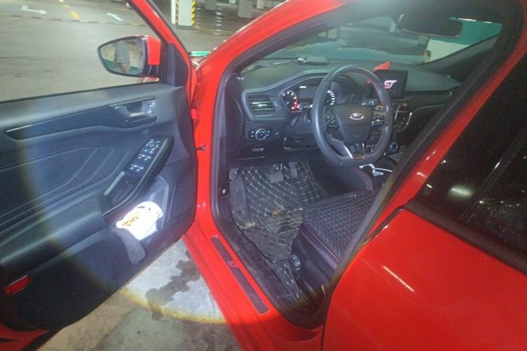 Used Ford Focus 2020 Sedan EcoBoost 180 Automatic ST Line Driver Seat
