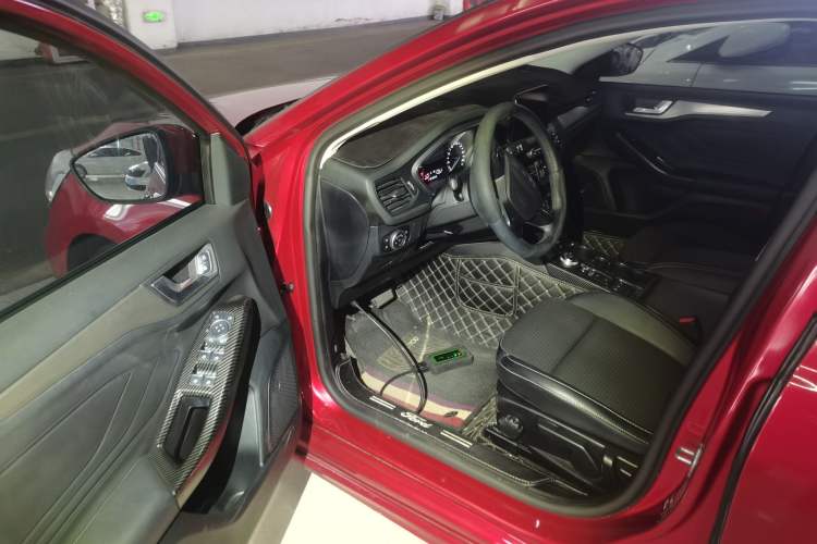 Used Ford Focus 2020 Sedan EcoBoost 180 Automatic Trend Edition Driver Seat