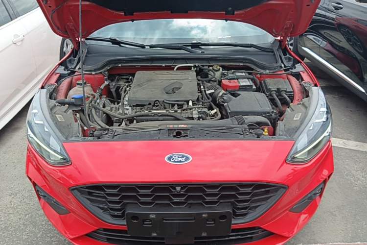 Used Ford Focus 2020 Hatchback EcoBoost 180 Automatic ST Line Engine Bay