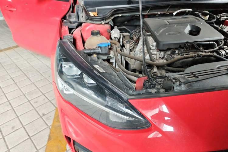 Used Ford Focus 2020 Hatchback EcoBoost 180 Automatic ST Line Engine Bay Right